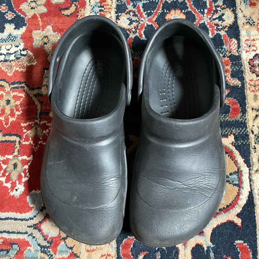 Black Non-slip Bistro Crocs